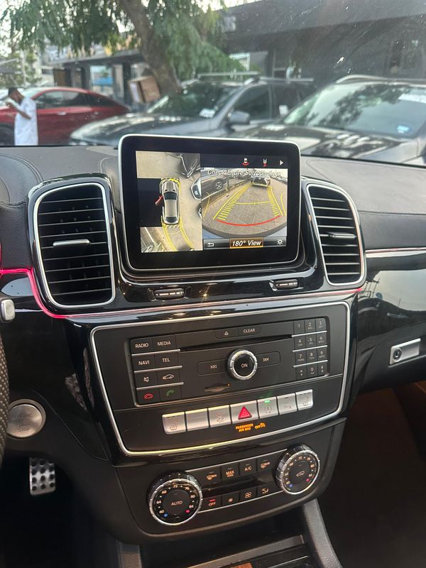 Thumbnail 4 of 2017 Mercedes-Benz GLE-Class